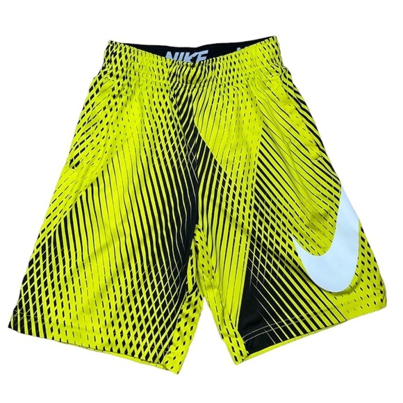 Boys Nike Dri Fit Shorts - Picture 1 of 9
